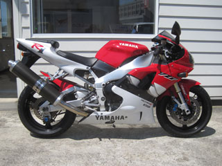 YAMAHA YZF-R1